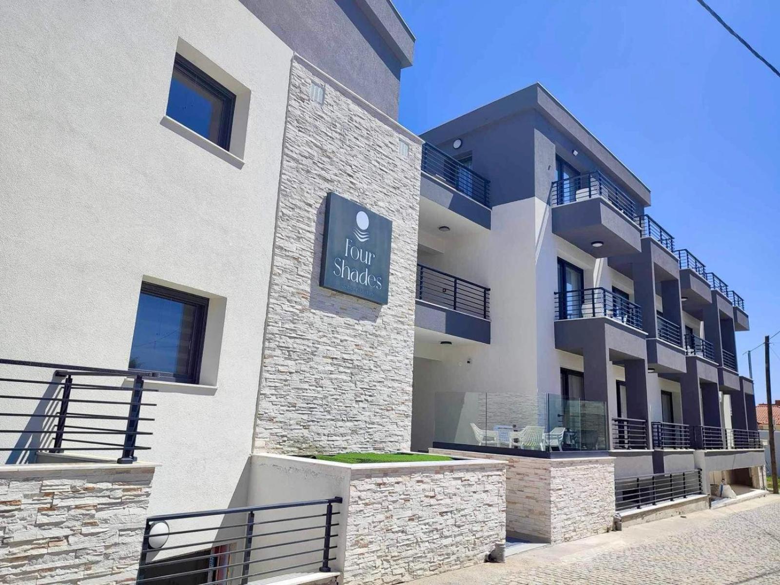 Four Shades Luxury Suites Sarti Exterior foto