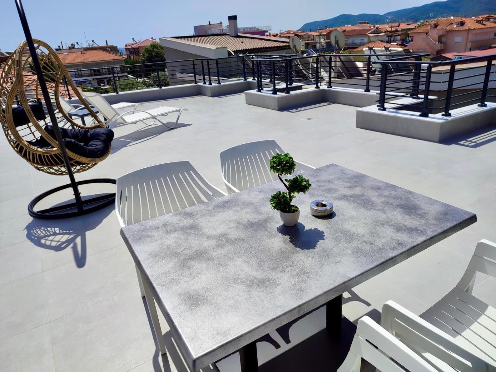 Four Shades Luxury Suites Sarti Exterior foto
