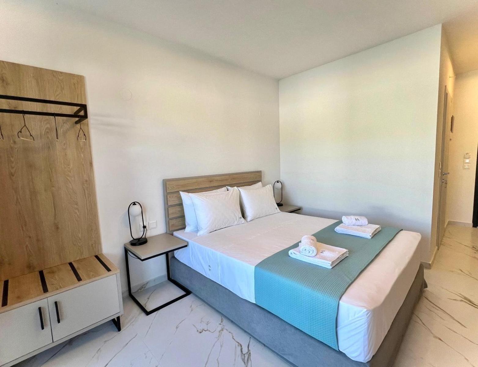 Four Shades Luxury Suites Sarti Exterior foto
